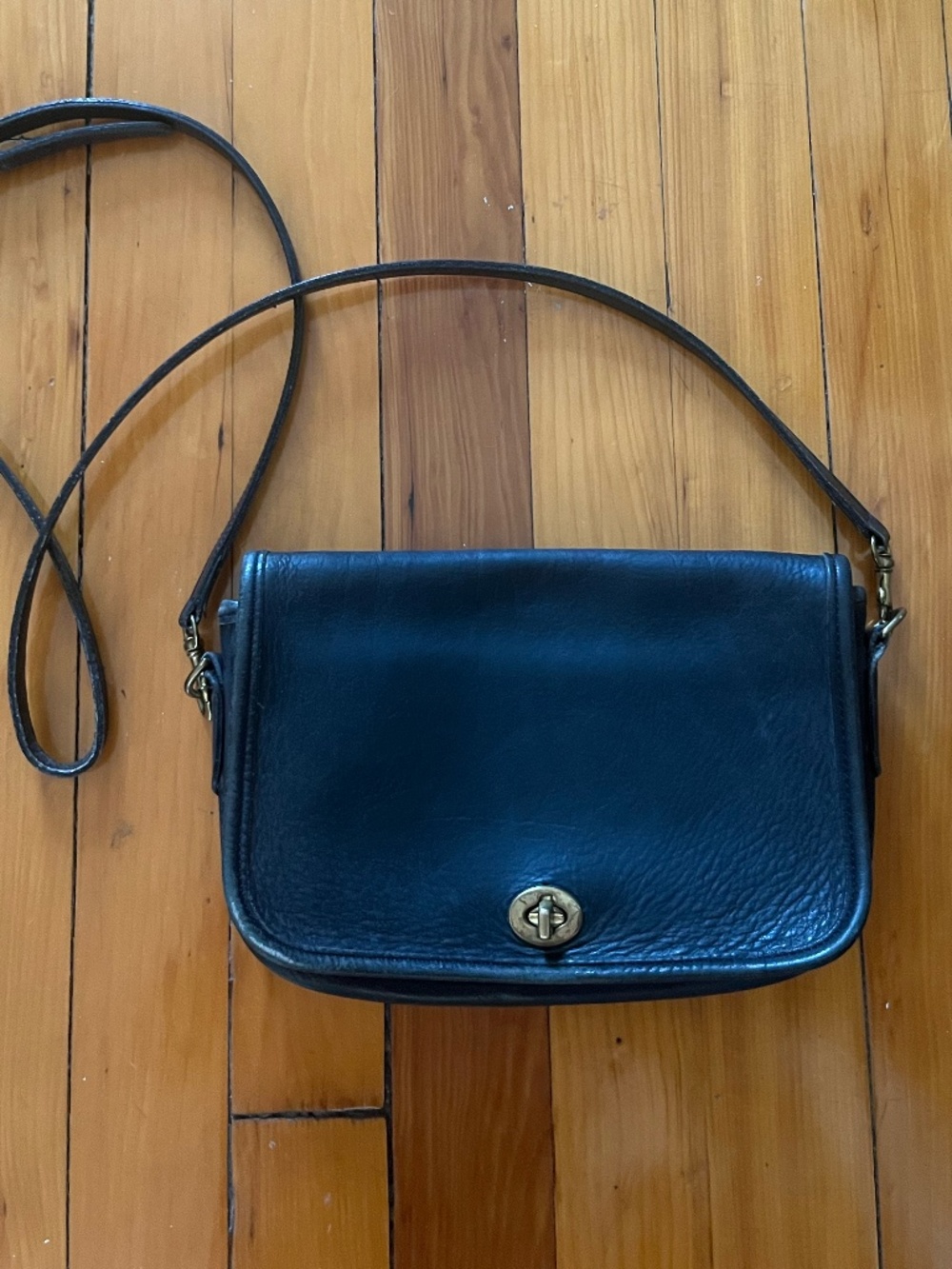 COACH Vintage 9755 Pocket Crossbody Bag